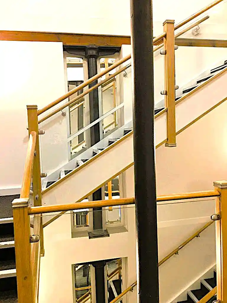 stair detail eg