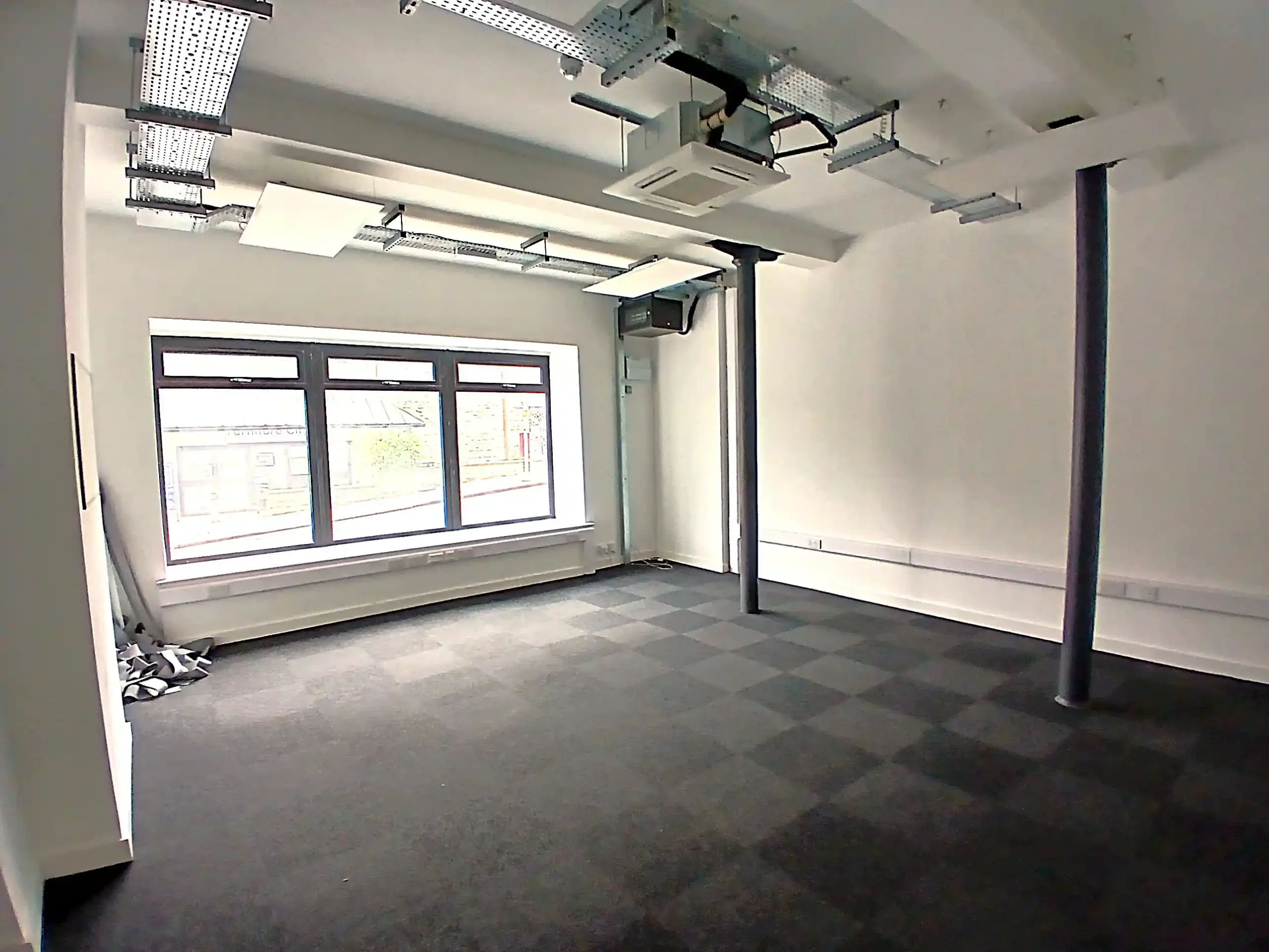 unit 1 ground floor retail reception area pic 2